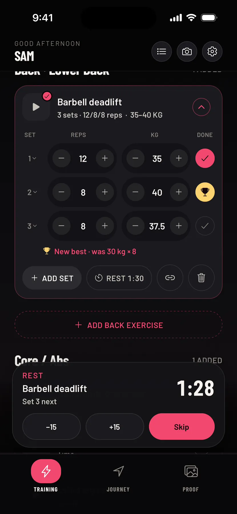 Barbell deadlift in a live session: set 2 ticked at 40 kg becomes a new best with a gold trophy, and the rest timer starts