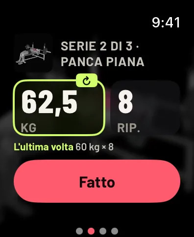 Serie 2 di 3, panca piana: una piccola foto dell’esercizio, 62,5 kg e 8 ripetizioni, L’ultima volta 60 kg per 8, e il pulsante Fatto. Dati di esempio.