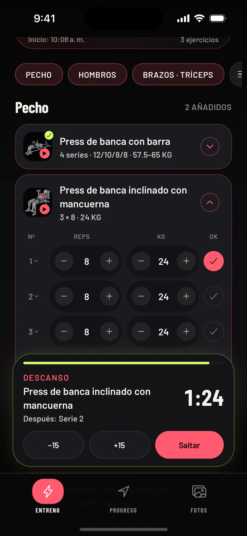 El temporizador de descanso en cuenta atrás después de marcar una serie, con botones para restar o sumar 15 segundos o saltarlo